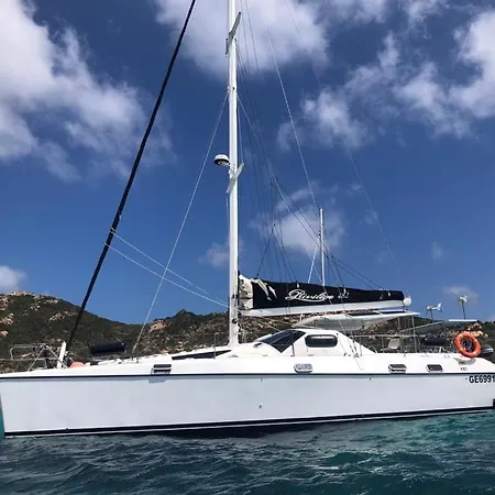 ספינת מלון Catamaran Lady Wolf *